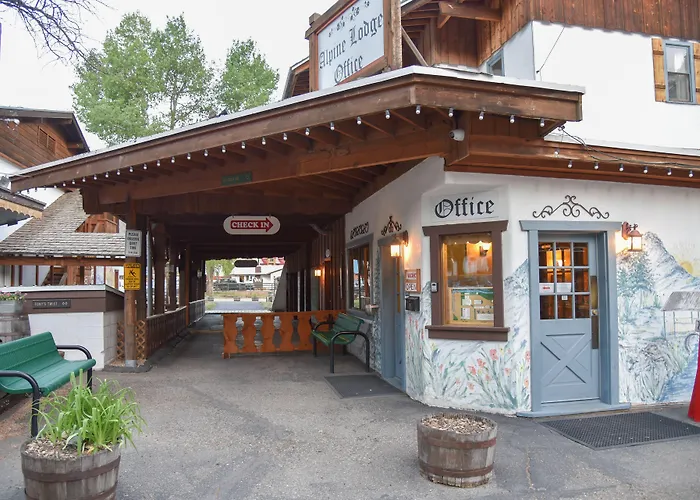 Alpine Lodge Red River