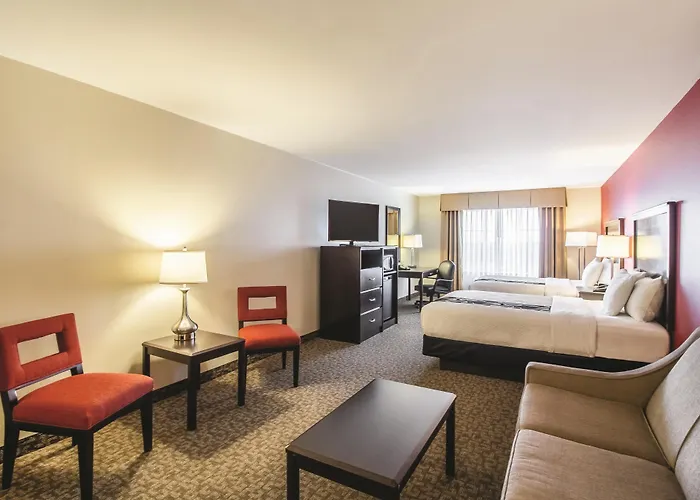 La Quinta By Wyndham Fargo-Medical Center