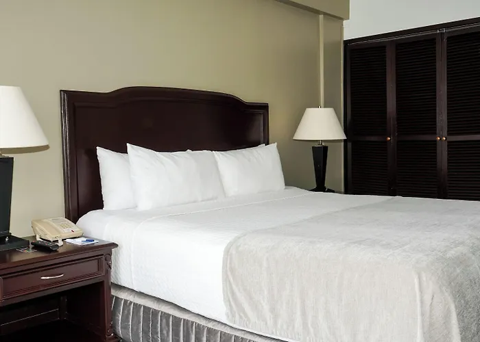 Plaza Hotel&Suites