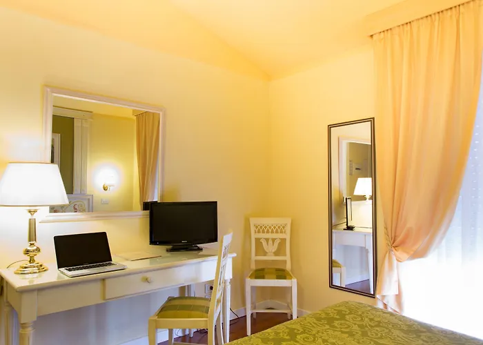 Hotel Tuder