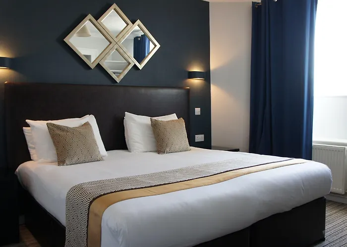 Applewood Hotel