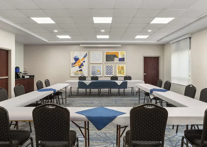 Holiday Inn Express Hotel & Suites Brockville By Ihg