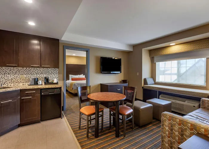 Best Western Plus Woodstock Inn & Suites