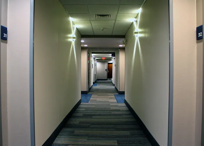 Holiday Inn Express Hotel & Suites Somerset Central By Ihg