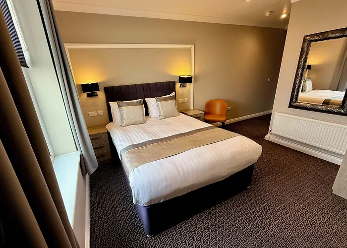 The Raven Hotel