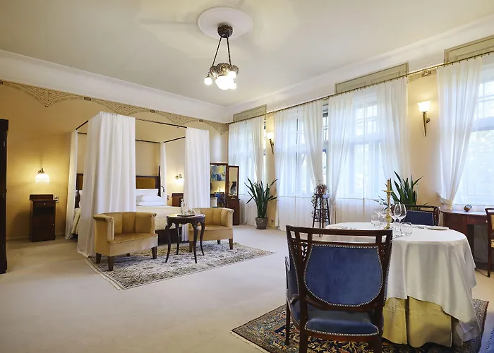 Villa Ammende Restaurant And Hotel