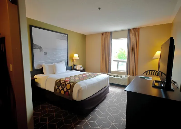 Super 8 By Wyndham Midland