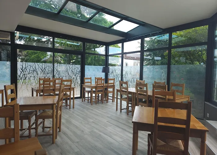 Brit Hotel Dak Hotel