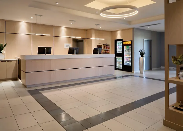 Fairfield Inn & Suites By Marriott Montreal Airport