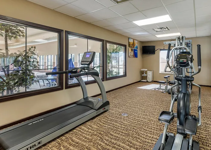 Comfort Inn & Suites Russellville I-40