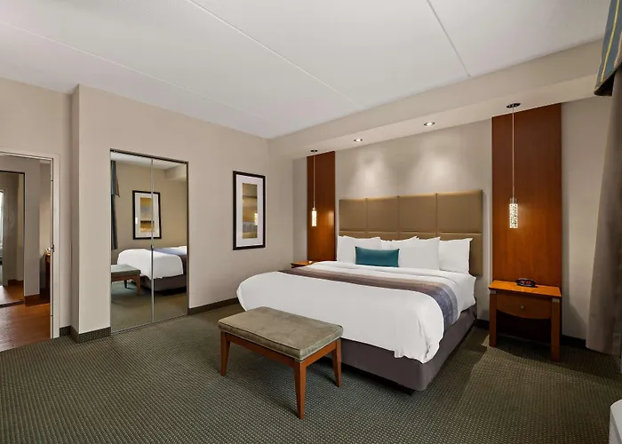 Best Western Plus Orangeville Inn & Suites