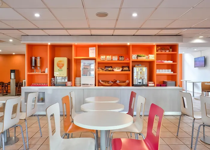 Kyriad Eco - Suresnes - La Defense