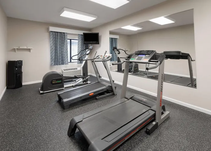 Days Inn & Suites Seaford