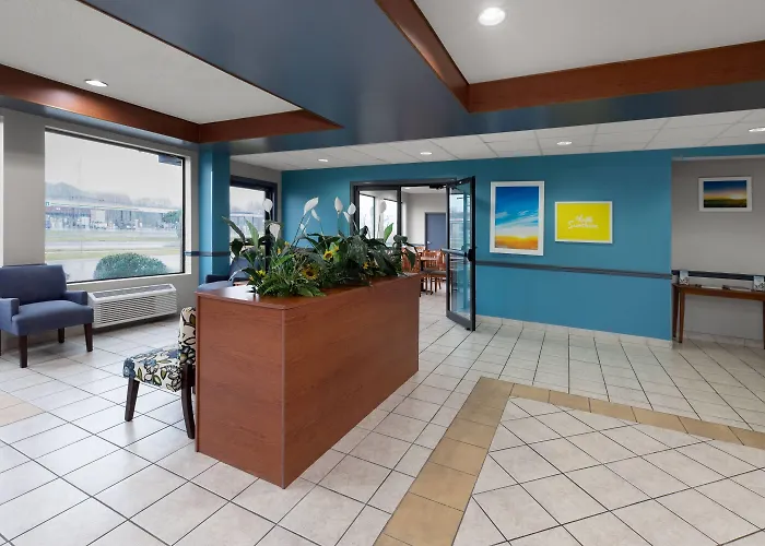 Days Inn & Suites Seaford