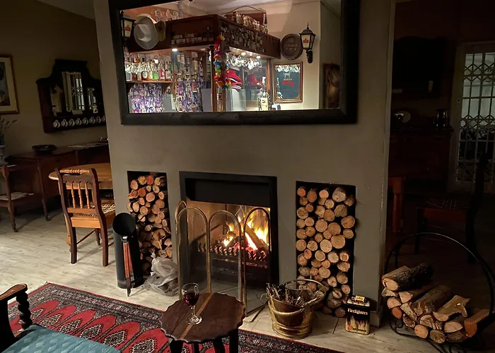 Mountain Manor Guest House & Executive Suites