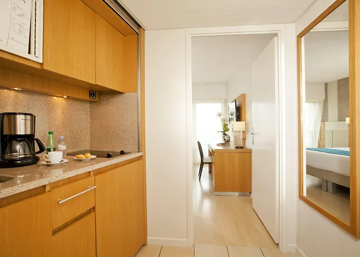 Residhome Courbevoie La Defense