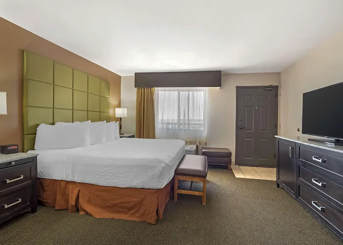 Best Western Plus Country Inn & Suites