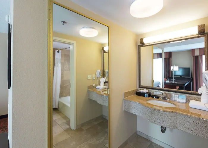 Hampton Inn&Suites Jacksonville-Airport