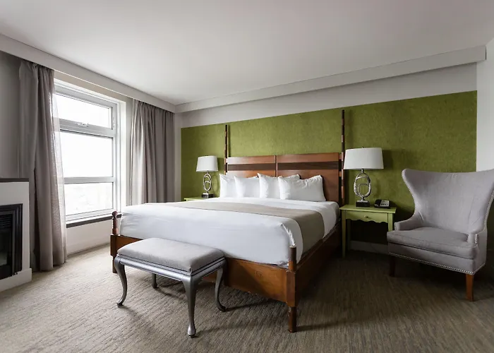 Hotel Champlain