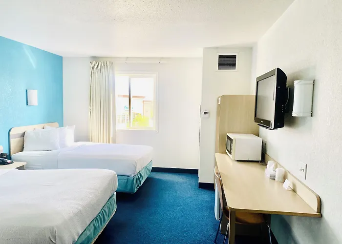 Motel 6-Red Deer, AB