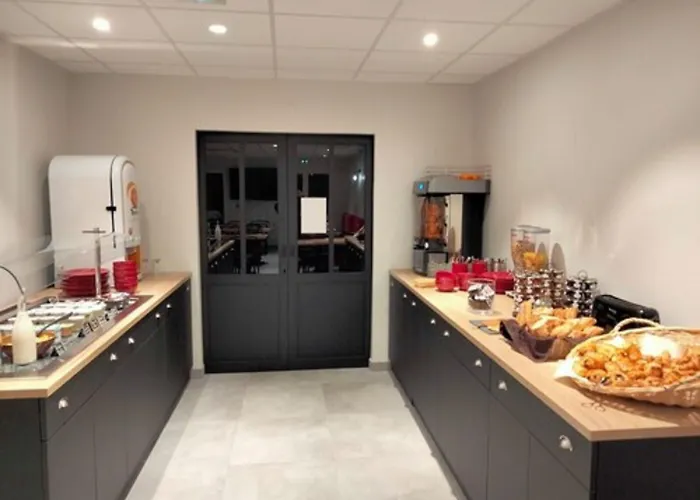 Logis Hotel Angers Sud