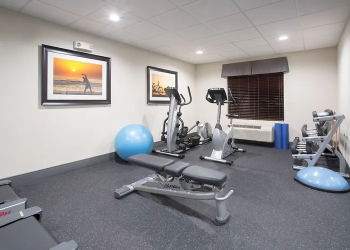 Holiday Inn Express Hotel & Suites Concordia Us 81 By Ihg
