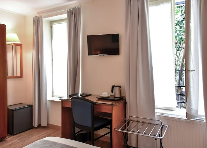 Hotel Des Deux Avenues Parijs