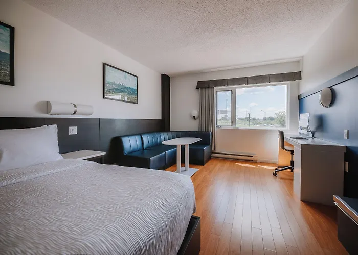 Le Dauphin Montreal-Longueuil