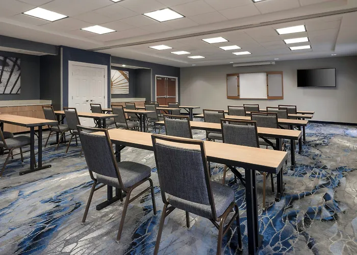 Fairfield Inn&Suites Denton