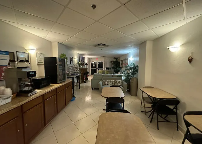 Emerald Shores Hotel - Daytona Beach