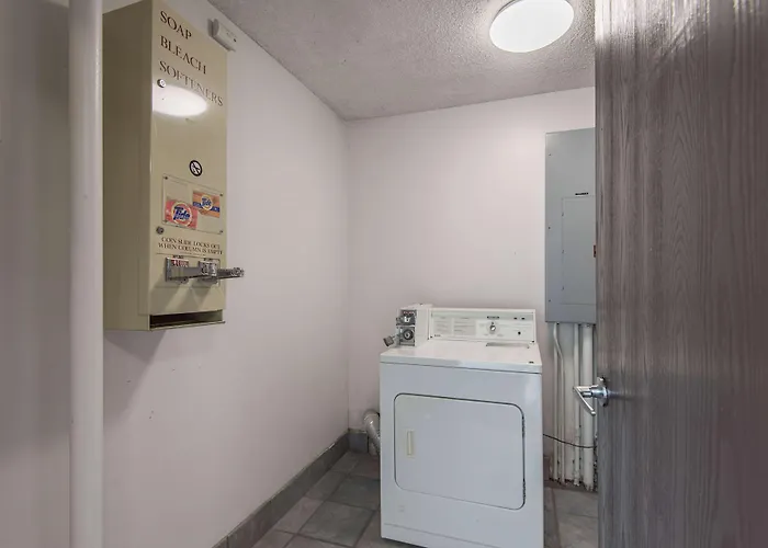 Motel 6-Lawrence, Ks
