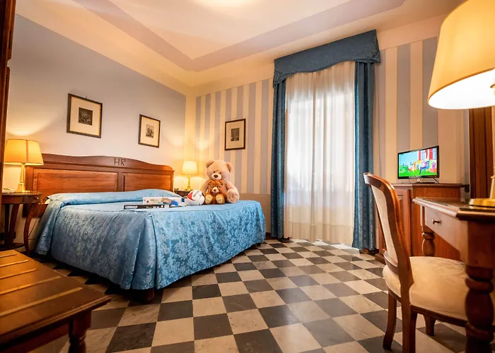Park Hotel Regina - With Air-Condition And Outdoor Heated Pool