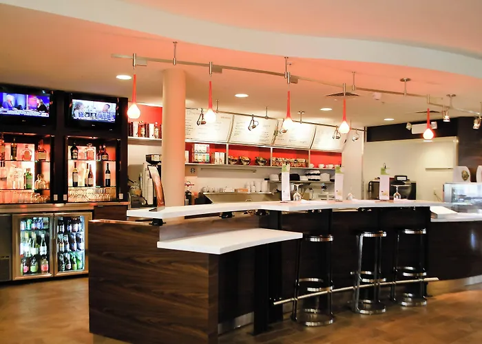 Courtyard By Marriott Salina