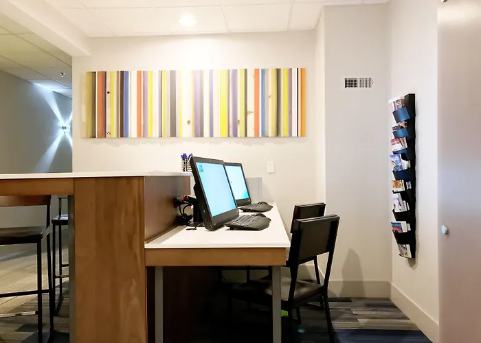 Holiday Inn Express Hotel & Suites White River Junction By Ihg