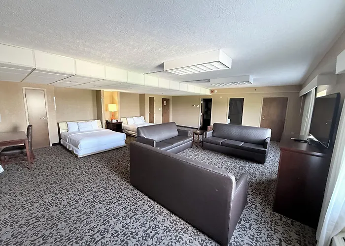 Grand Oaks Hotel