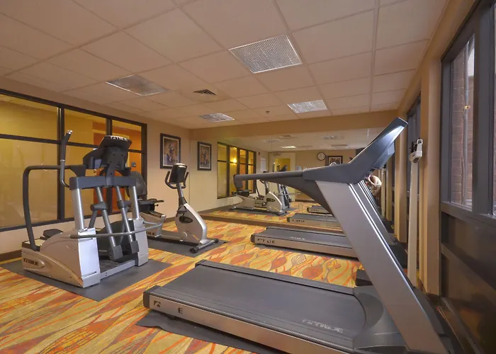 Holiday Inn Express & Suites Pine Bluff/Pines Mall By Ihg