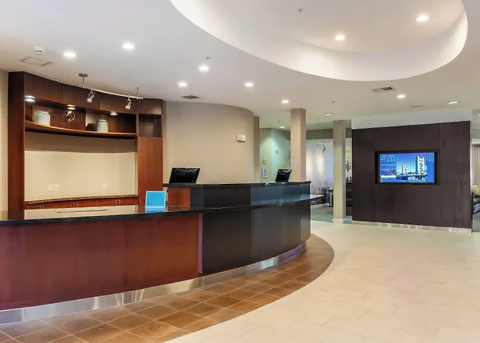 Courtyard By Marriott Roseville Galleria Mall/Creekside Ridge Drive