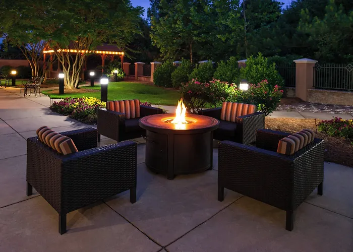 Courtyard High Point