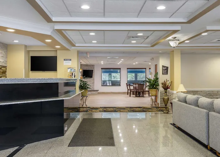 Best Western Plus New England Inn & Suites