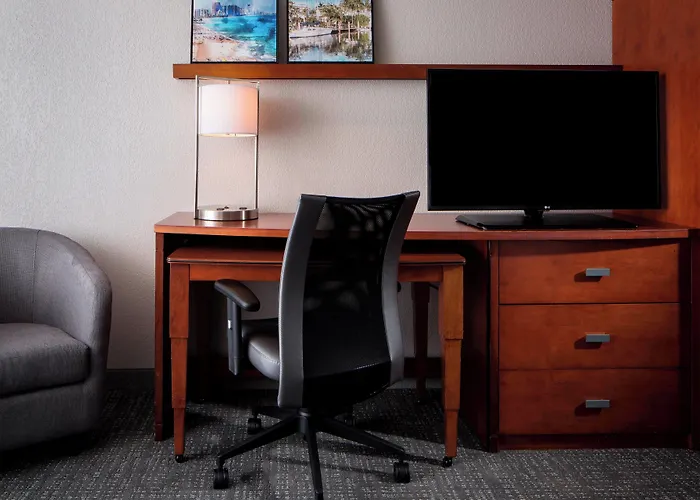 Courtyard By Marriott Fort Lauderdale Airport & Cruise Port