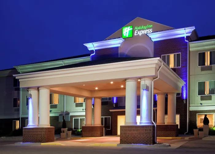 Holiday Inn Express & Suites Vermillion By Ihg