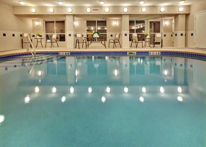 Holiday Inn Express & Suites Vermillion By Ihg