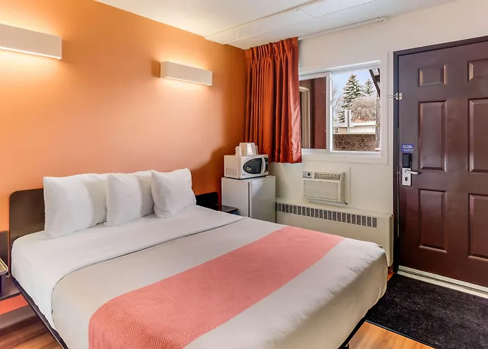 Motel 6-Lethbridge, Ab