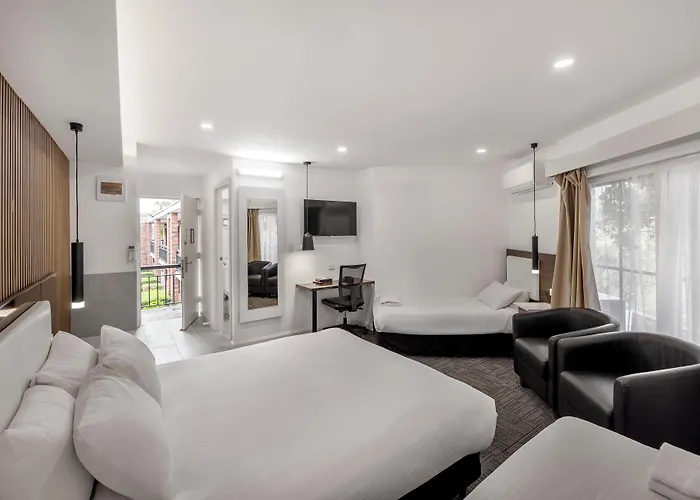 Best Western Plus Buckingham International