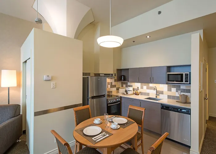 Le Square Phillips Hotel & Suites