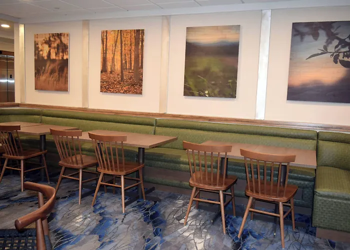 Fairfield By Marriott Youngstown/Austintown