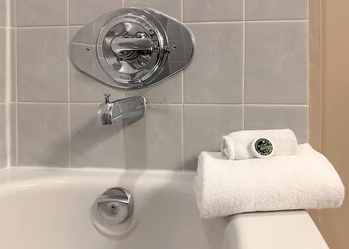 Campus Tower Suite Hotel
