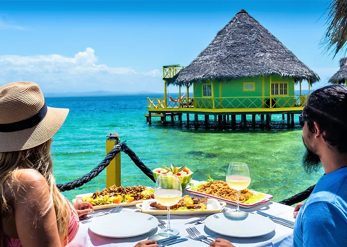 Punta Caracol Acqua Lodge