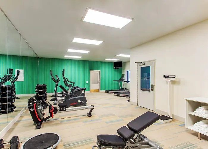 Holiday Inn Express Hauppauge-Long Island By Ihg