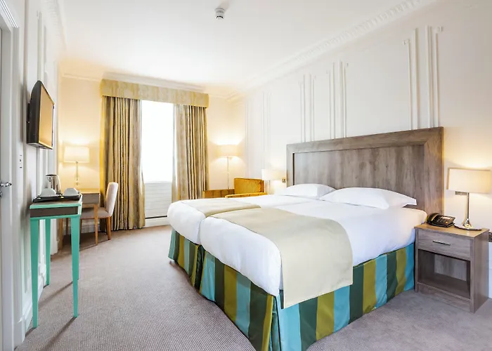 Astor Court Hotel